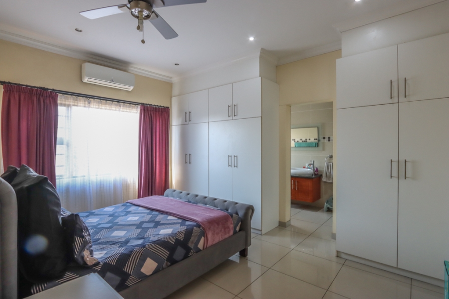 3 Bedroom Property for Sale in Amanzimtoti KwaZulu-Natal