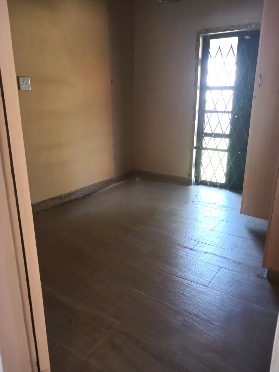 To Let 4 Bedroom Property for Rent in Berea West KwaZulu-Natal