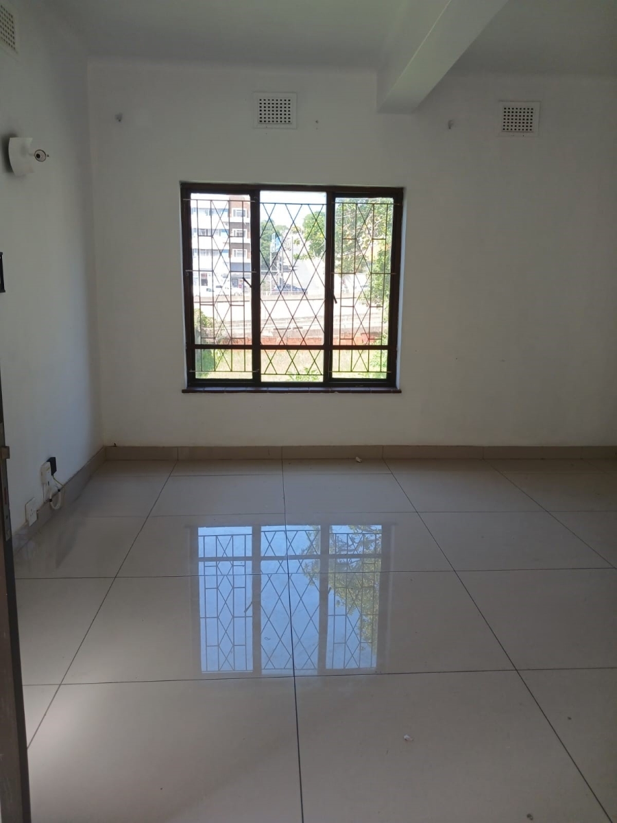 To Let 4 Bedroom Property for Rent in Berea West KwaZulu-Natal
