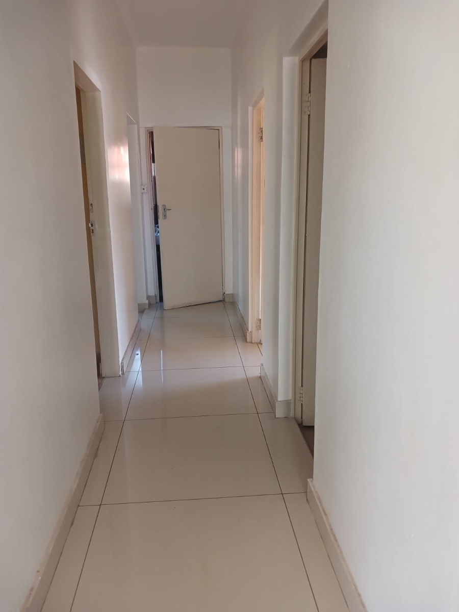 To Let 4 Bedroom Property for Rent in Berea West KwaZulu-Natal