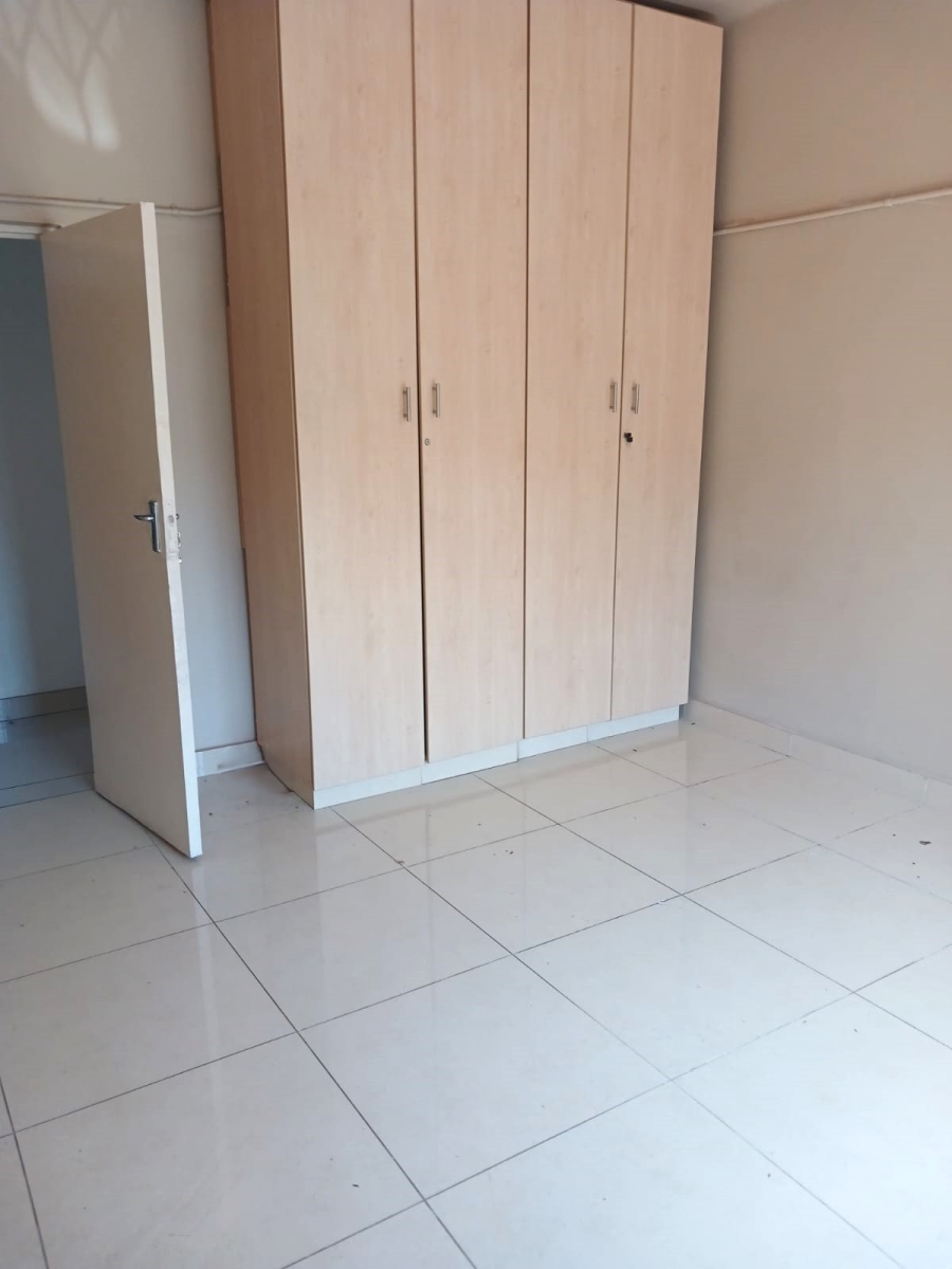 To Let 4 Bedroom Property for Rent in Berea West KwaZulu-Natal