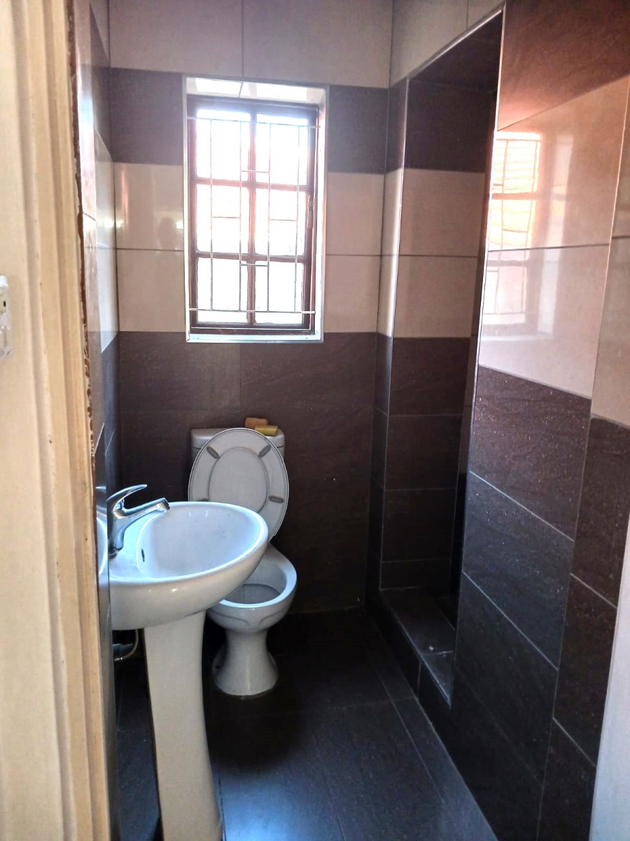 To Let 4 Bedroom Property for Rent in Berea West KwaZulu-Natal