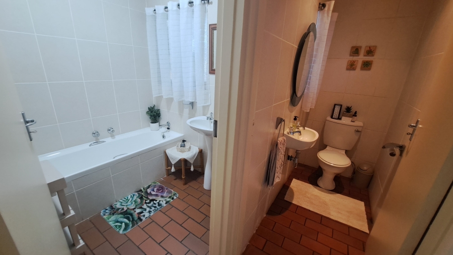 4 Bedroom Property for Sale in Meer En See KwaZulu-Natal