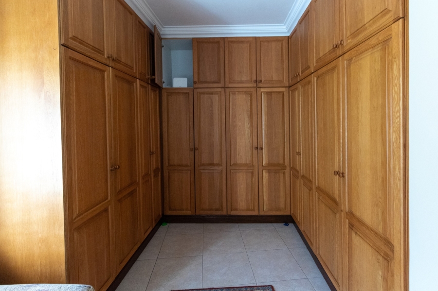 4 Bedroom Property for Sale in Ocean View KwaZulu-Natal