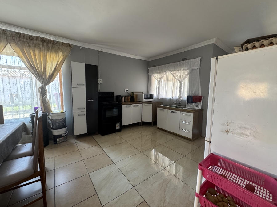 4 Bedroom Property for Sale in Mpophomeni KwaZulu-Natal