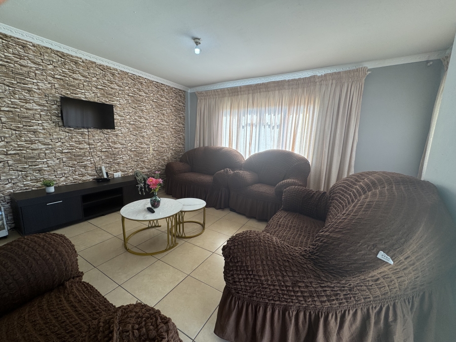 4 Bedroom Property for Sale in Mpophomeni KwaZulu-Natal