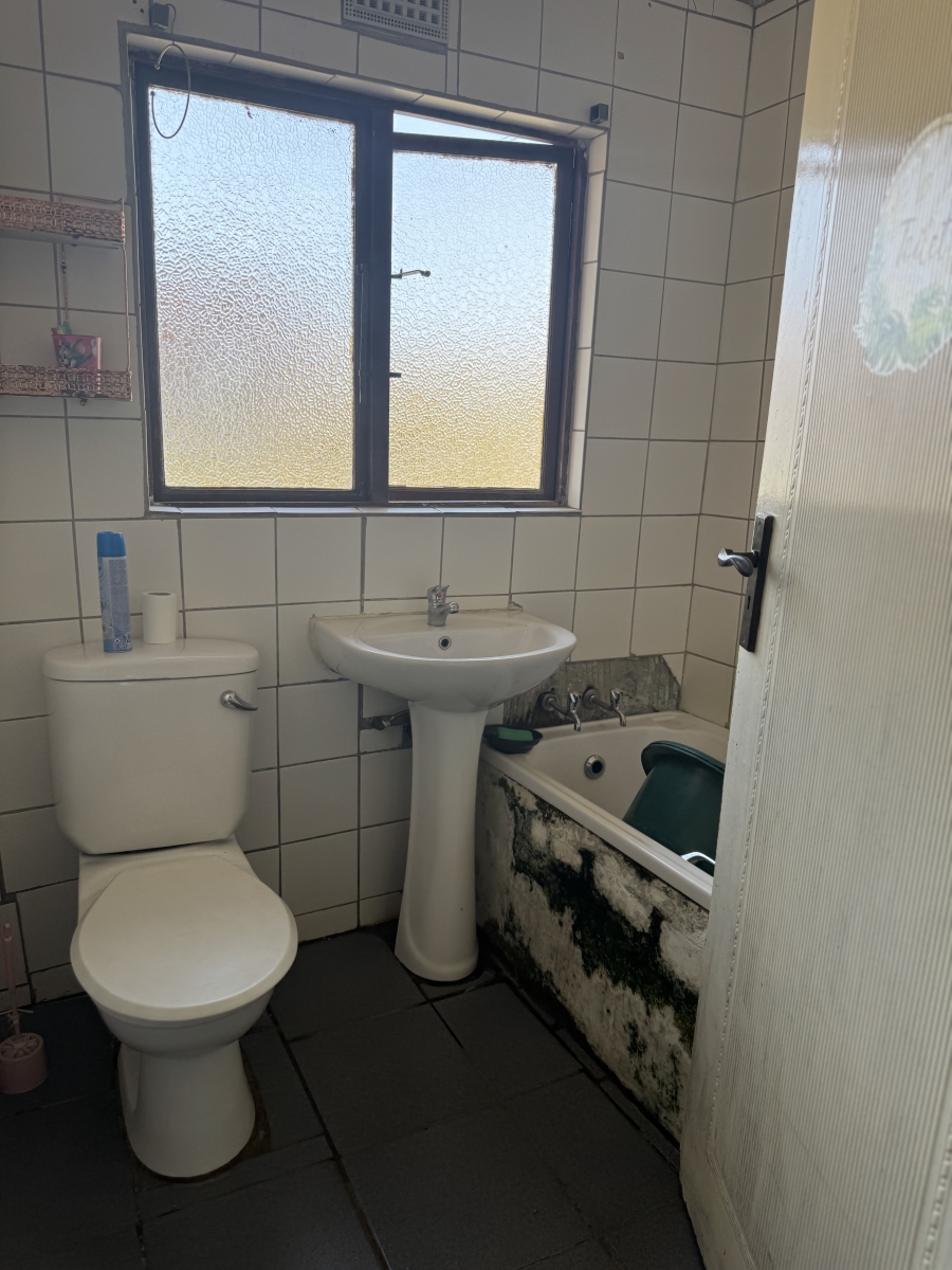4 Bedroom Property for Sale in Mpophomeni KwaZulu-Natal