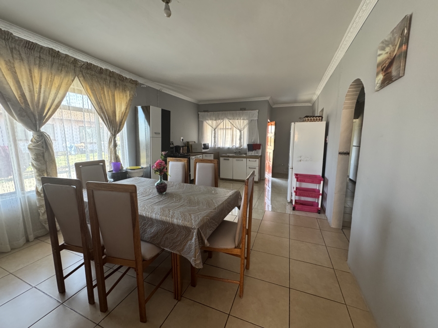 4 Bedroom Property for Sale in Mpophomeni KwaZulu-Natal