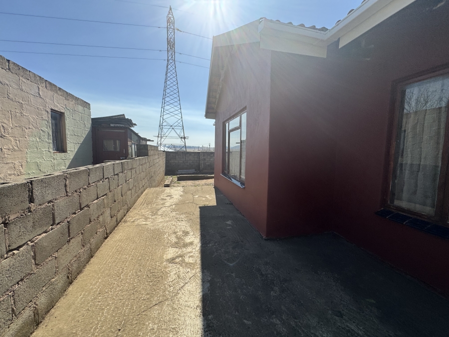 4 Bedroom Property for Sale in Mpophomeni KwaZulu-Natal
