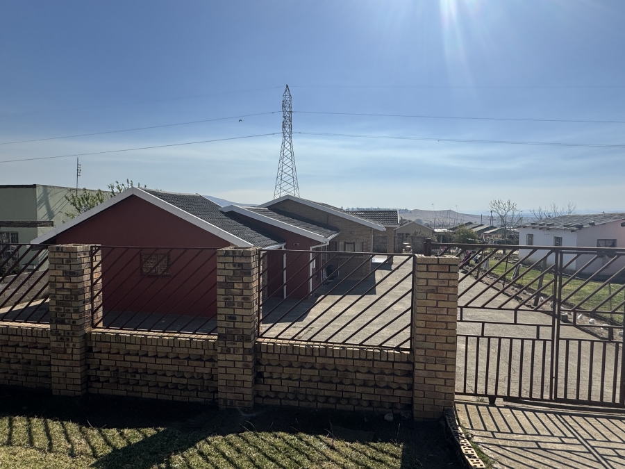 4 Bedroom Property for Sale in Mpophomeni KwaZulu-Natal