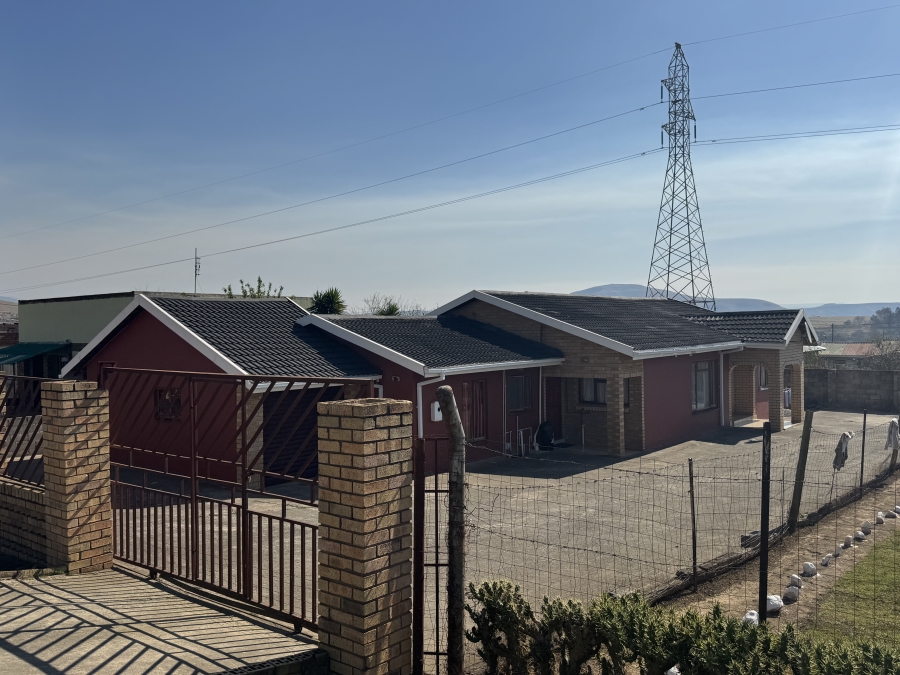 4 Bedroom Property for Sale in Mpophomeni KwaZulu-Natal