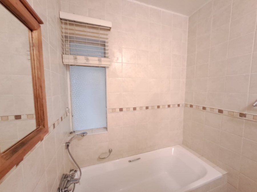 2 Bedroom Property for Sale in Windermere KwaZulu-Natal