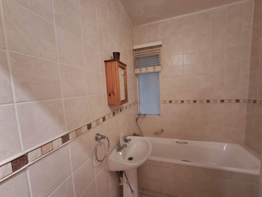 2 Bedroom Property for Sale in Windermere KwaZulu-Natal