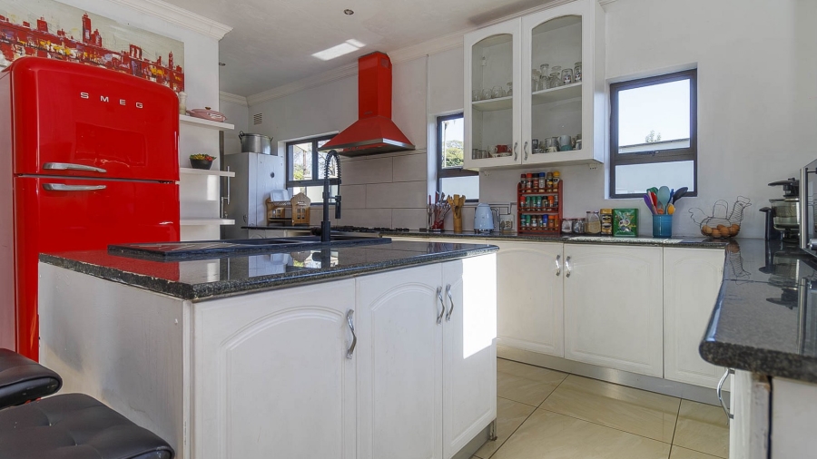 7 Bedroom Property for Sale in Winston Park KwaZulu-Natal