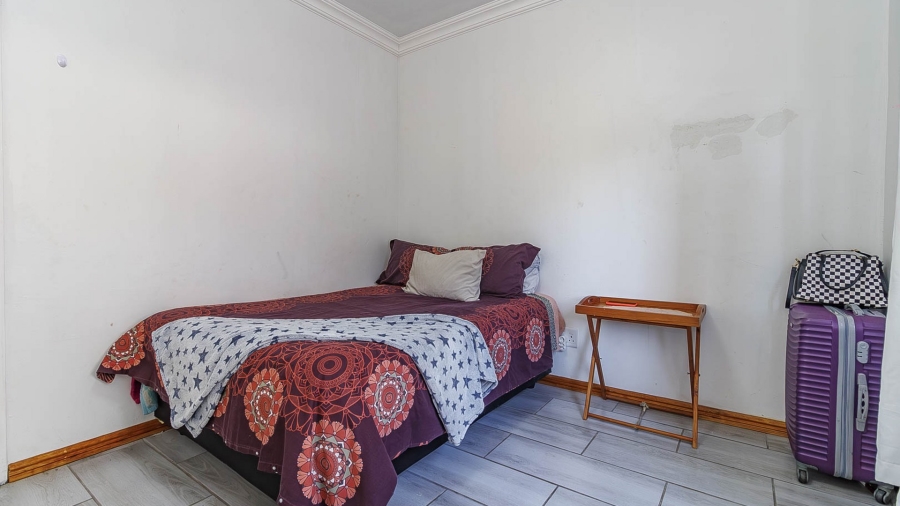 7 Bedroom Property for Sale in Winston Park KwaZulu-Natal