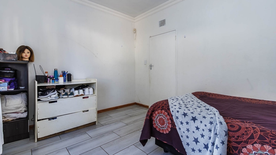 7 Bedroom Property for Sale in Winston Park KwaZulu-Natal