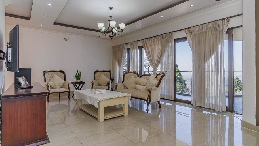 7 Bedroom Property for Sale in Winston Park KwaZulu-Natal