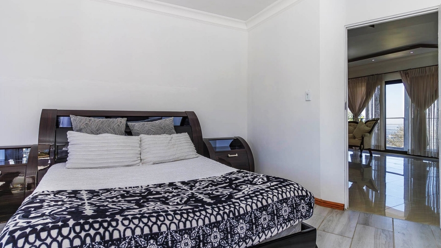 7 Bedroom Property for Sale in Winston Park KwaZulu-Natal