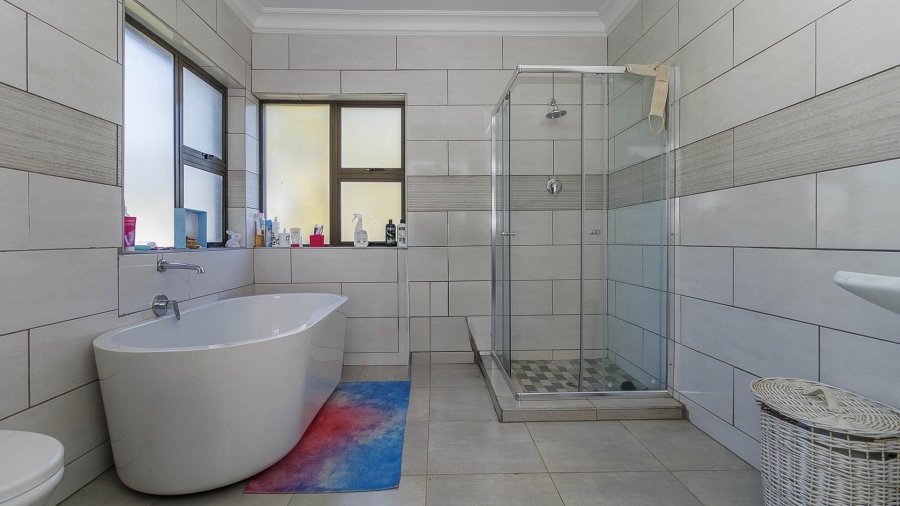 7 Bedroom Property for Sale in Winston Park KwaZulu-Natal