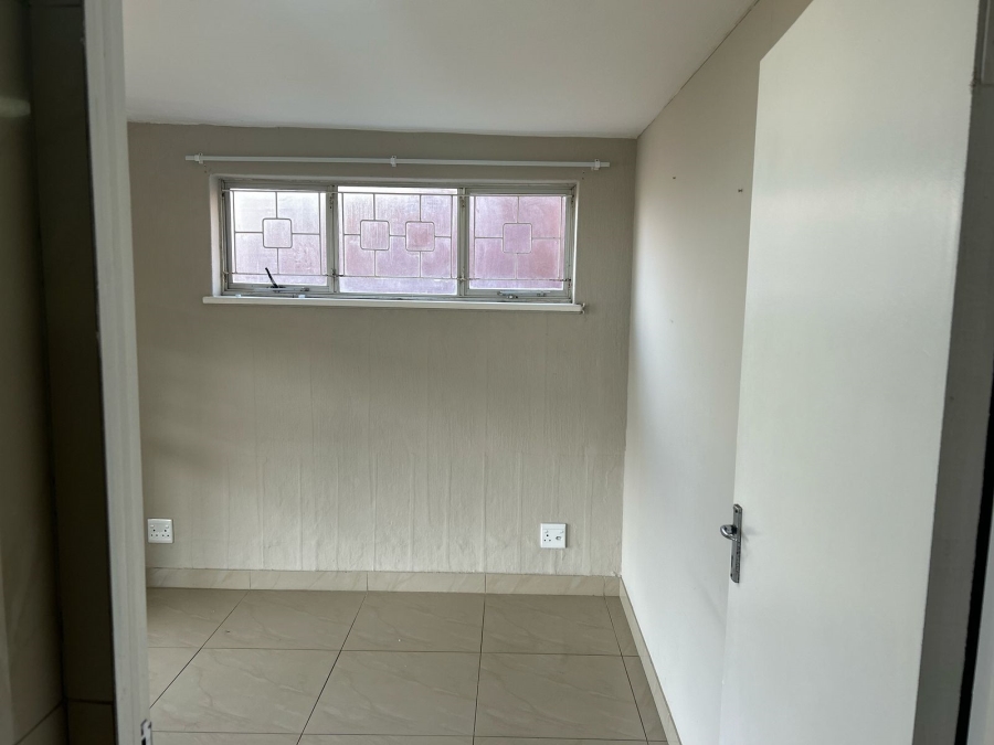 To Let 2 Bedroom Property for Rent in Shakas Rock KwaZulu-Natal