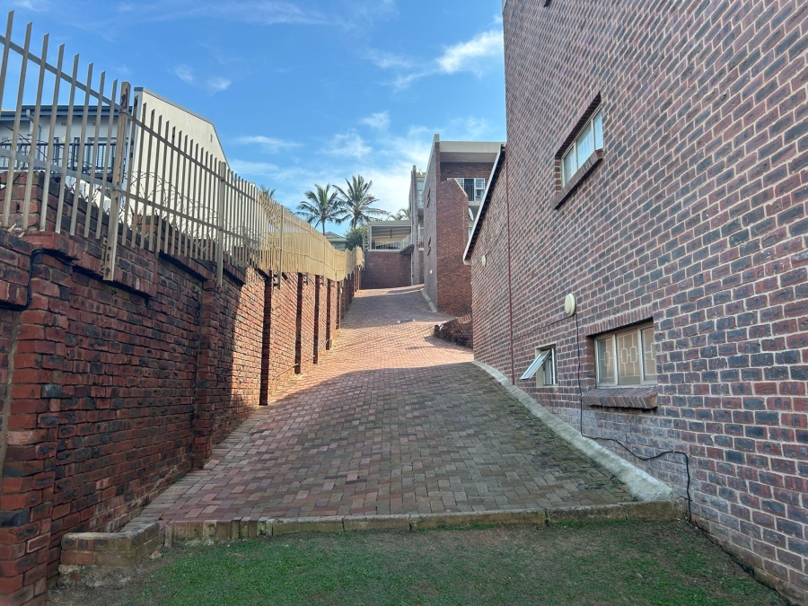 To Let 2 Bedroom Property for Rent in Shakas Rock KwaZulu-Natal