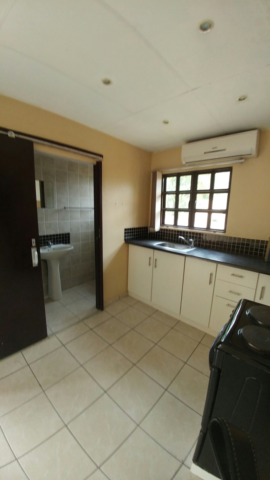 To Let 1 Bedroom Property for Rent in Mount Edgecombe KwaZulu-Natal