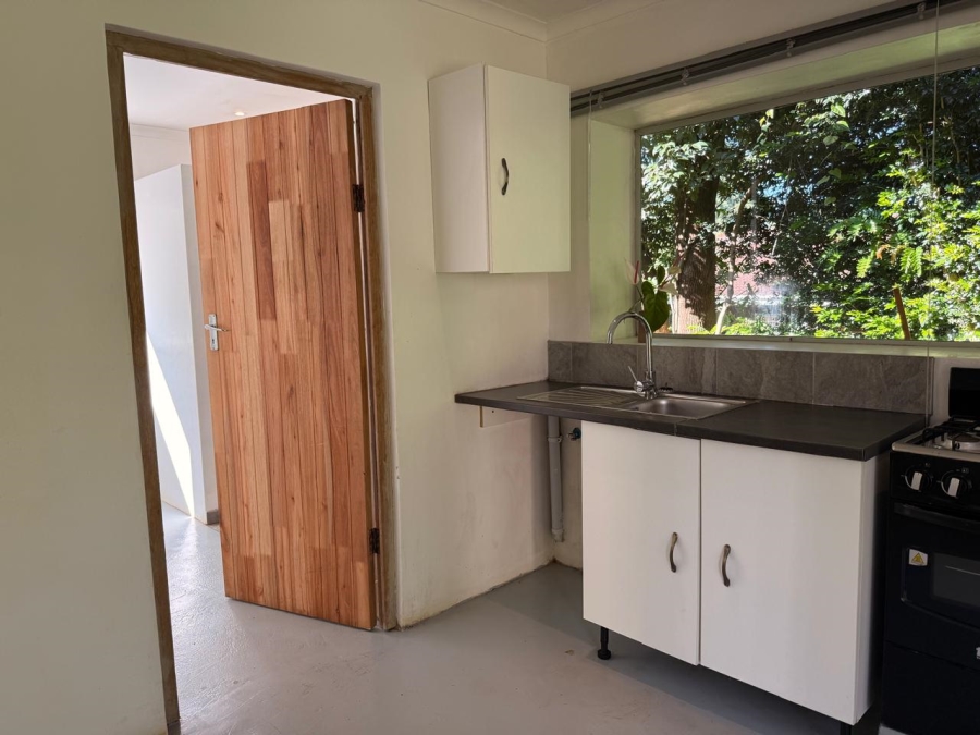 To Let 1 Bedroom Property for Rent in Winston Park KwaZulu-Natal