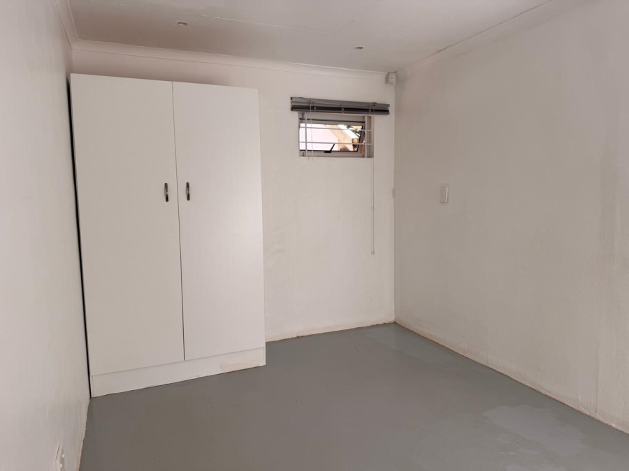 To Let 1 Bedroom Property for Rent in Winston Park KwaZulu-Natal