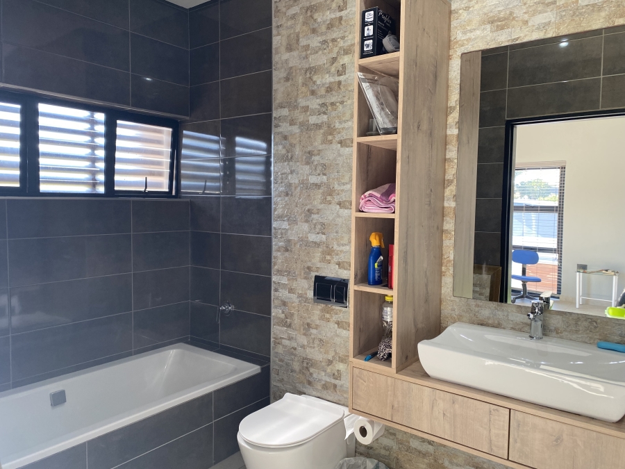 4 Bedroom Property for Sale in Palm Lakes Estate KwaZulu-Natal