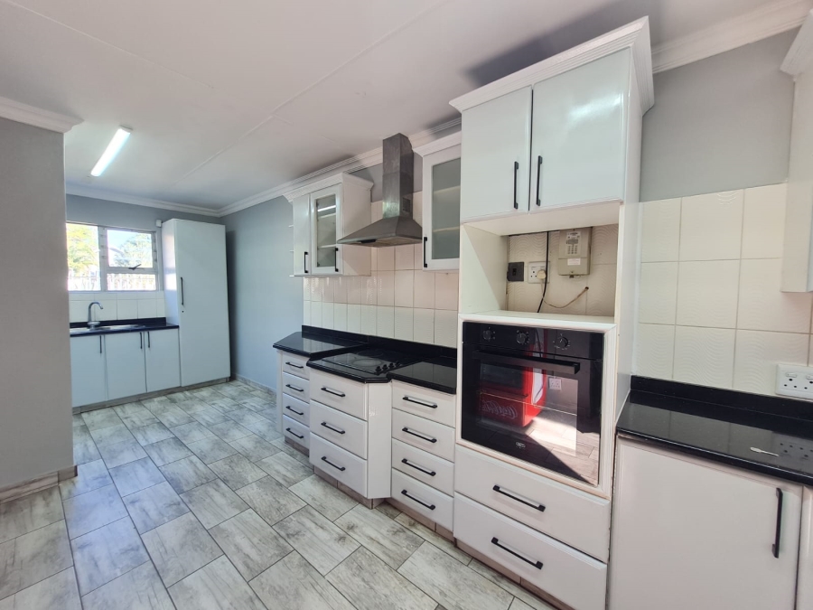3 Bedroom Property for Sale in Meer En See KwaZulu-Natal