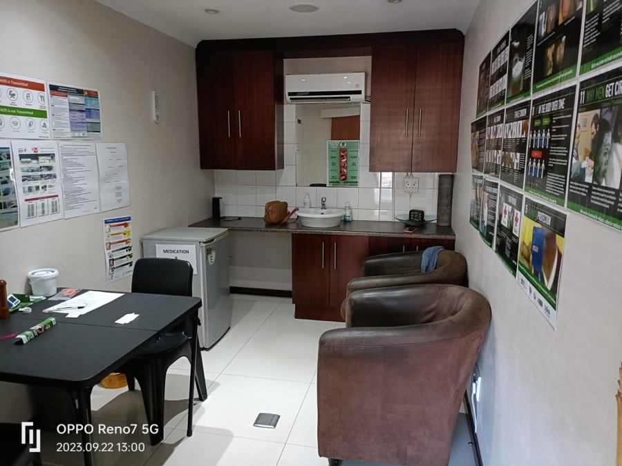 To Let commercial Property for Rent in Margate KwaZulu-Natal