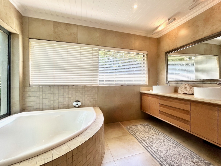 5 Bedroom Property for Sale in Simbithi Eco Estate KwaZulu-Natal