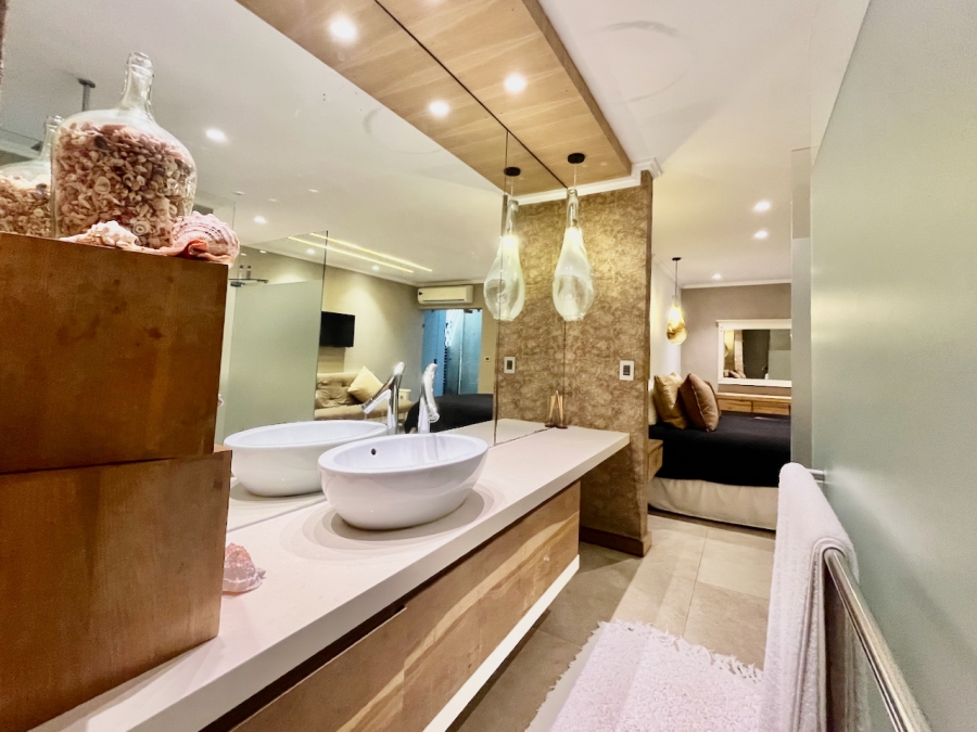 5 Bedroom Property for Sale in Simbithi Eco Estate KwaZulu-Natal