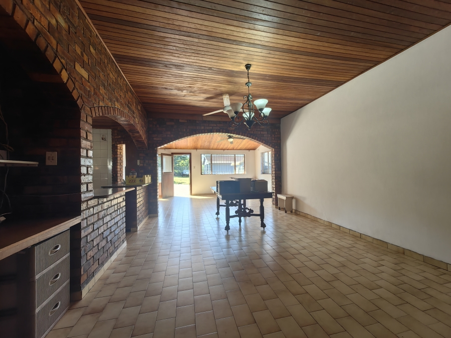 4 Bedroom Property for Sale in Scottburgh Central KwaZulu-Natal
