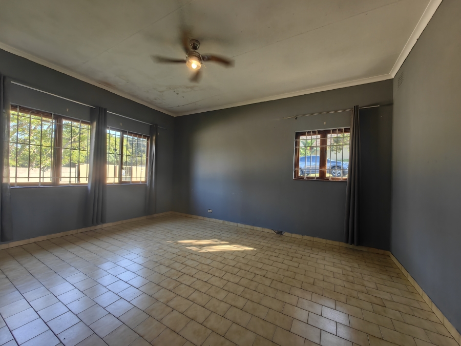 4 Bedroom Property for Sale in Scottburgh Central KwaZulu-Natal