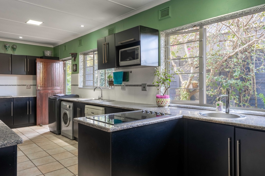 3 Bedroom Property for Sale in Amanzimtoti KwaZulu-Natal