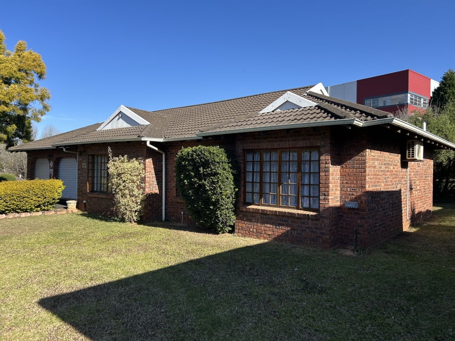 3 Bedroom Property for Sale in Hilton Gardens KwaZulu-Natal