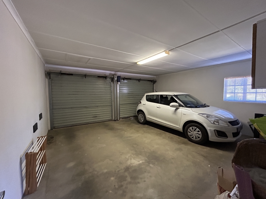 3 Bedroom Property for Sale in Hilton Gardens KwaZulu-Natal