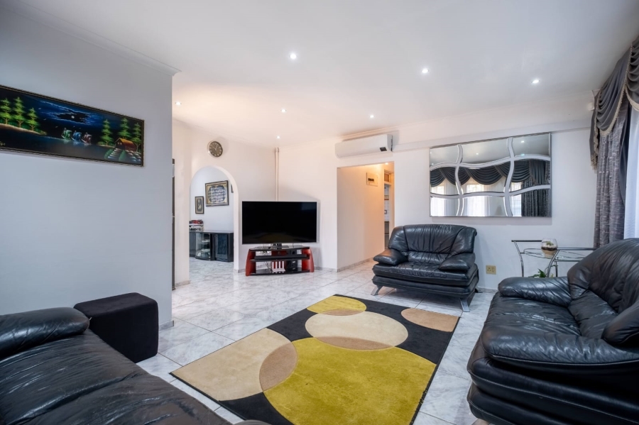 7 Bedroom Property for Sale in Isipingo Hills KwaZulu-Natal
