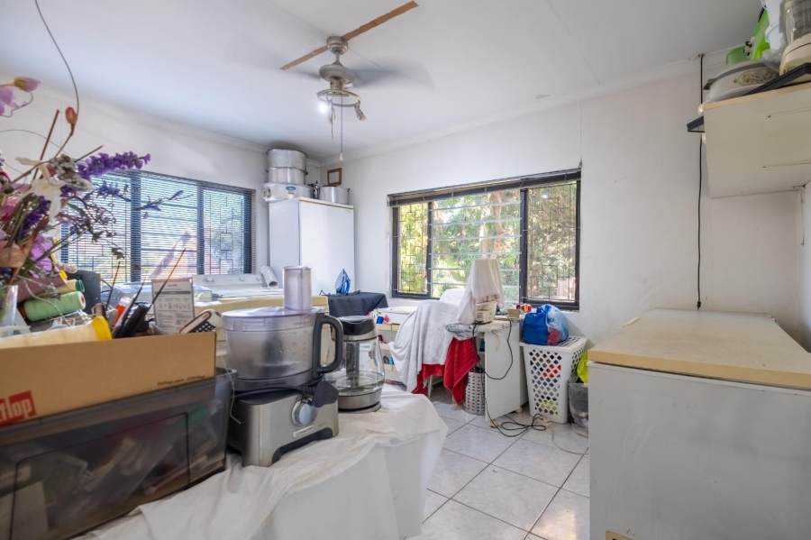 7 Bedroom Property for Sale in Isipingo Hills KwaZulu-Natal