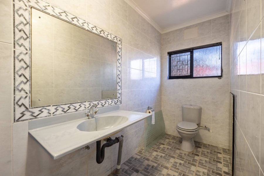 7 Bedroom Property for Sale in Isipingo Hills KwaZulu-Natal