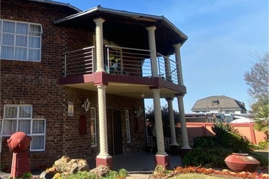 9 Bedroom Property for Sale in Newcastle KwaZulu-Natal