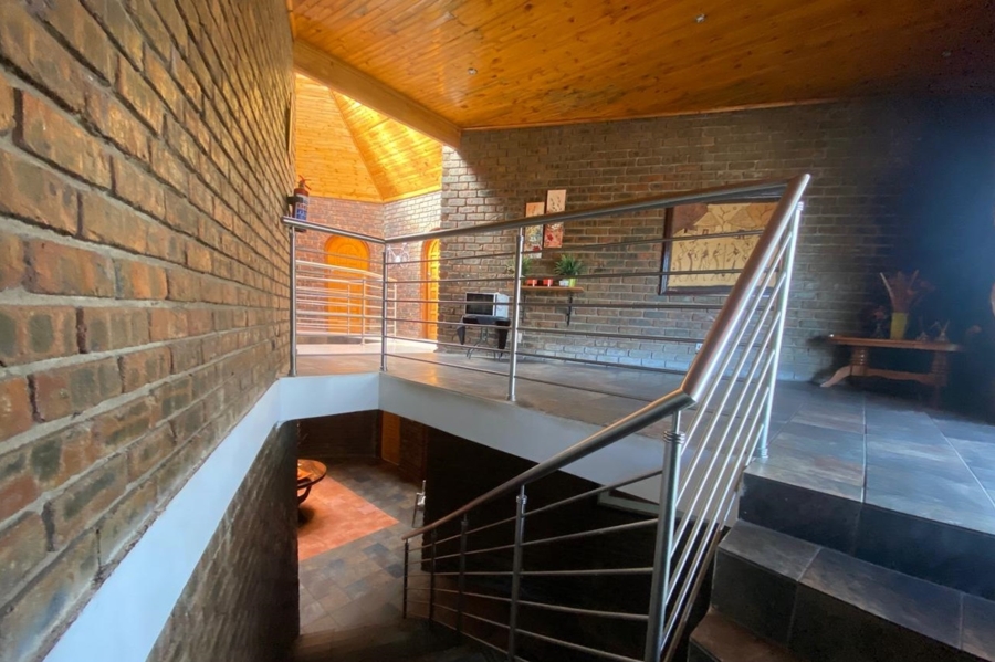 9 Bedroom Property for Sale in Newcastle KwaZulu-Natal