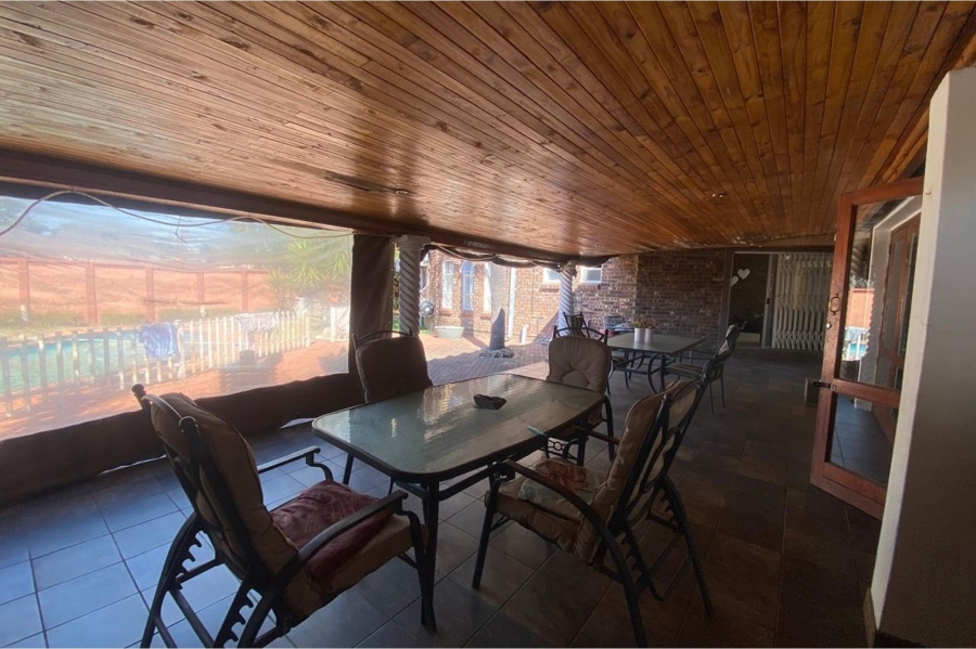 9 Bedroom Property for Sale in Newcastle KwaZulu-Natal