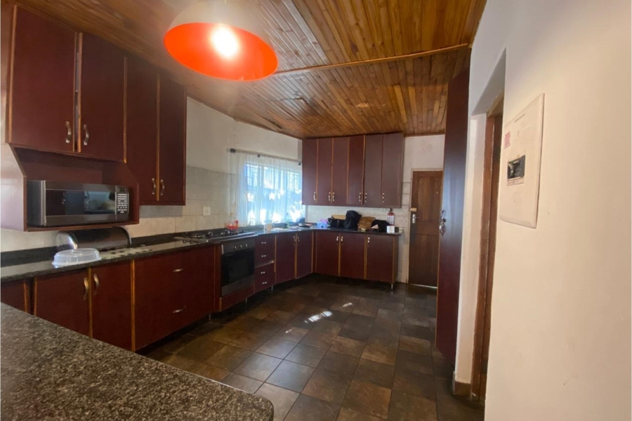 9 Bedroom Property for Sale in Newcastle KwaZulu-Natal