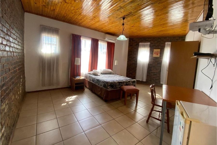 9 Bedroom Property for Sale in Newcastle KwaZulu-Natal