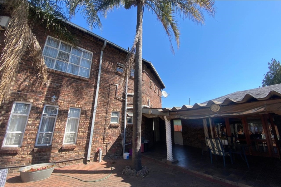 9 Bedroom Property for Sale in Newcastle KwaZulu-Natal