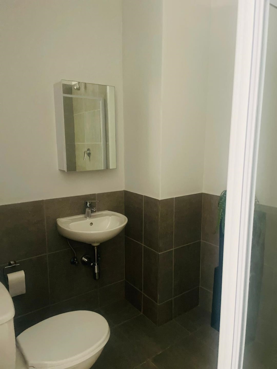 To Let 2 Bedroom Property for Rent in Amanzimtoti KwaZulu-Natal