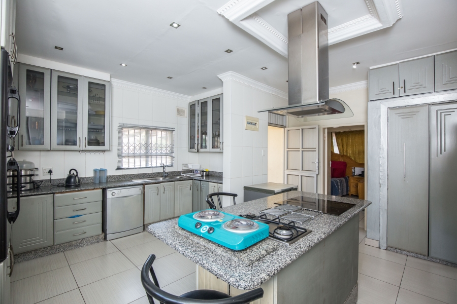 5 Bedroom Property for Sale in Umbilo KwaZulu-Natal