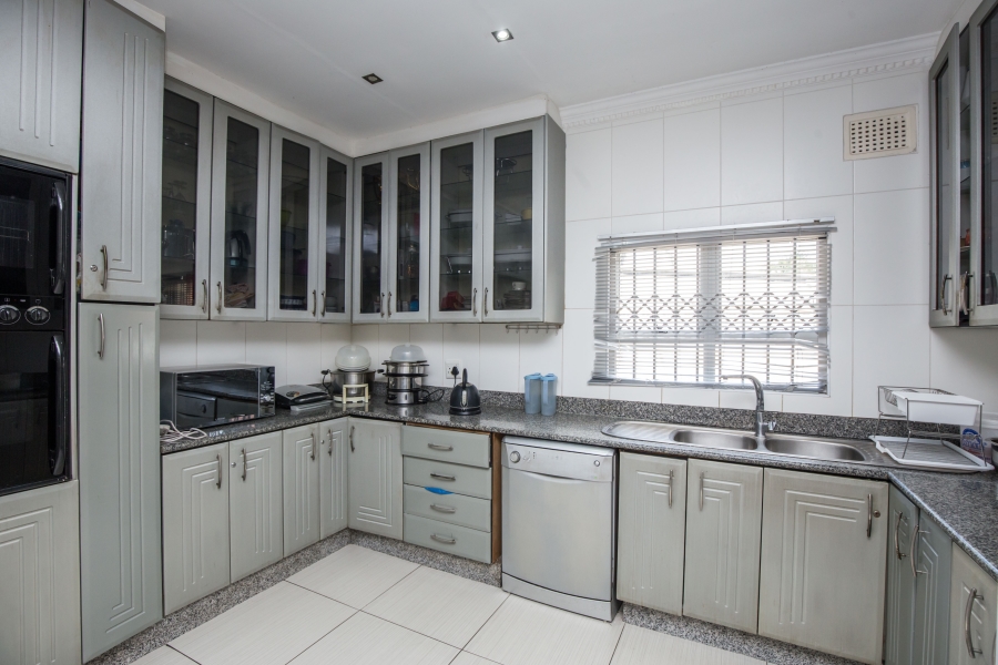 5 Bedroom Property for Sale in Umbilo KwaZulu-Natal